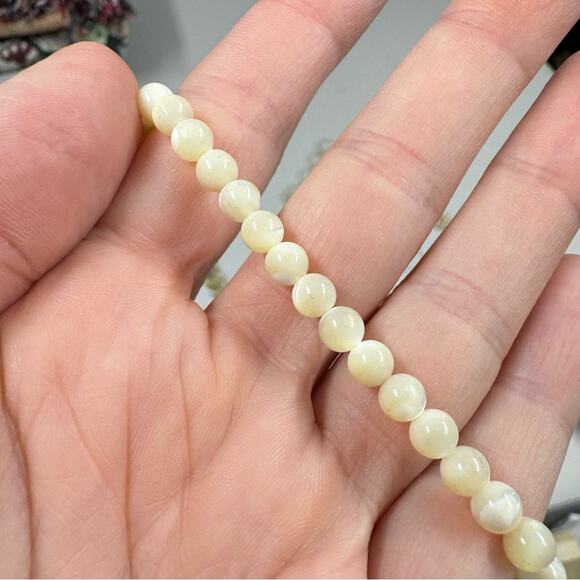 Vintage Cream Natural Stone Beaded Chocker Necklace - Picture 7 of 7